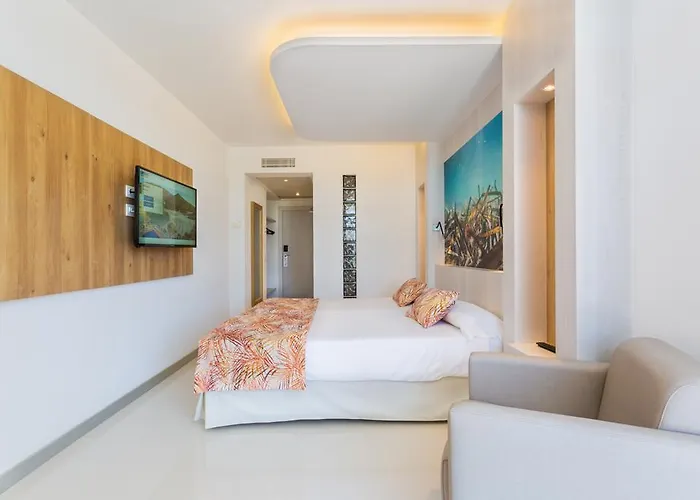 Hyde Ibiza Hotel Cala Llonga photo